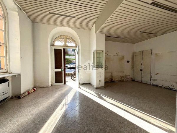 locale commerciale in affitto a Chiavari