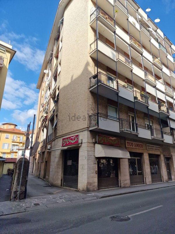 negozio in affitto a Chiavari