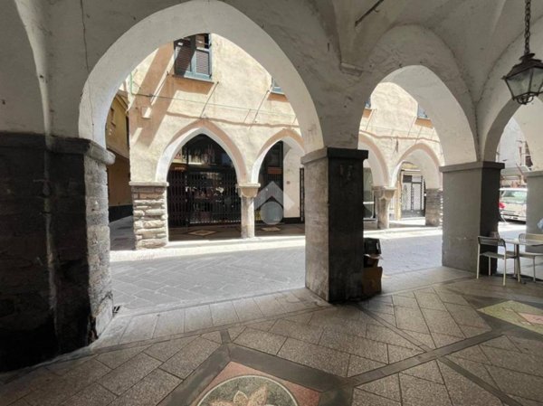 negozio in affitto a Chiavari