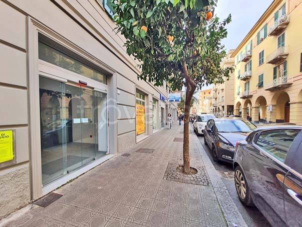 locale commerciale in affitto a Chiavari in zona Entella
