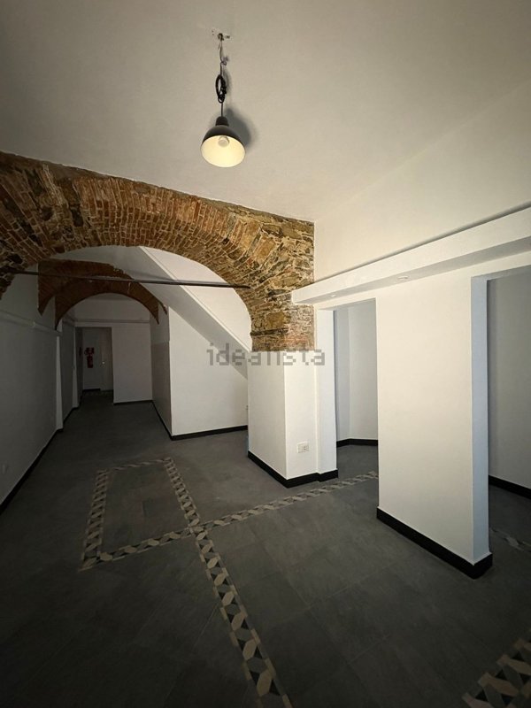 negozio in affitto a Chiavari