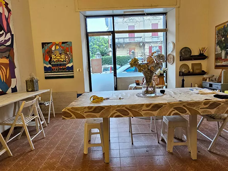 locale commerciale in affitto a Chiavari