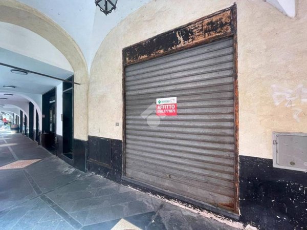 negozio in affitto a Chiavari in zona Entella