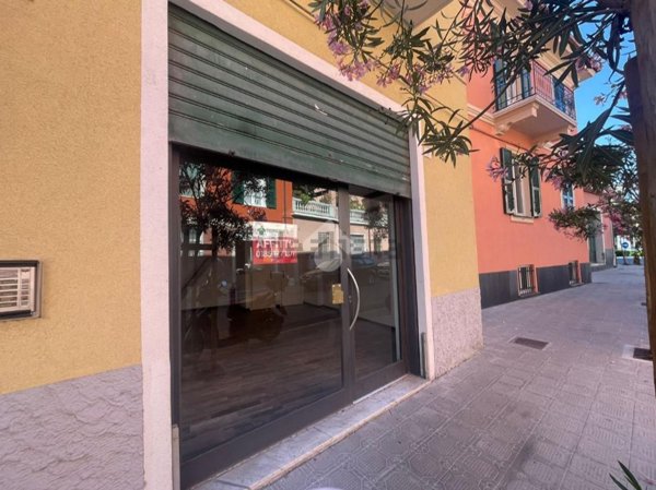 locale commerciale in affitto a Chiavari