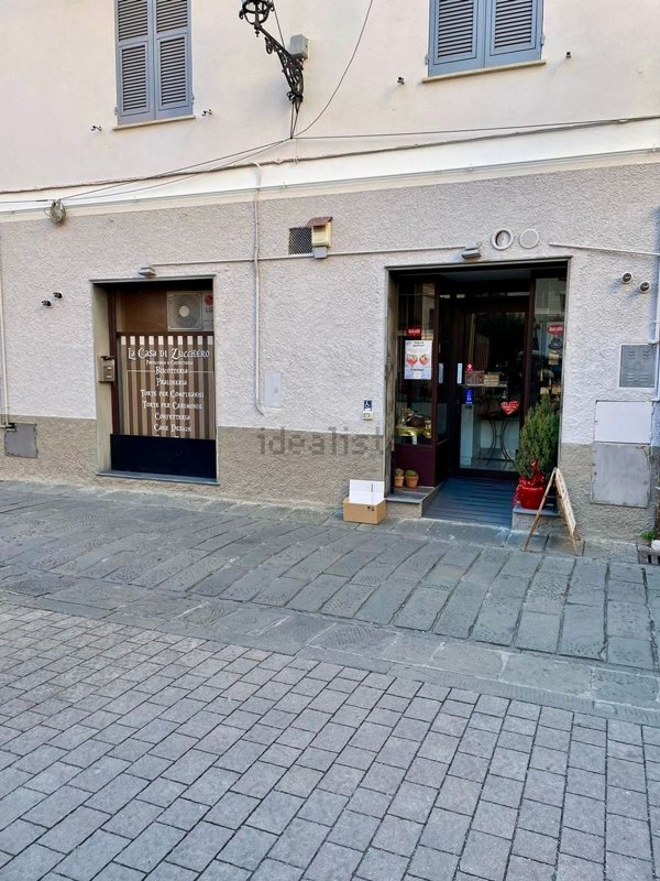 negozio in affitto a Chiavari in zona Entella