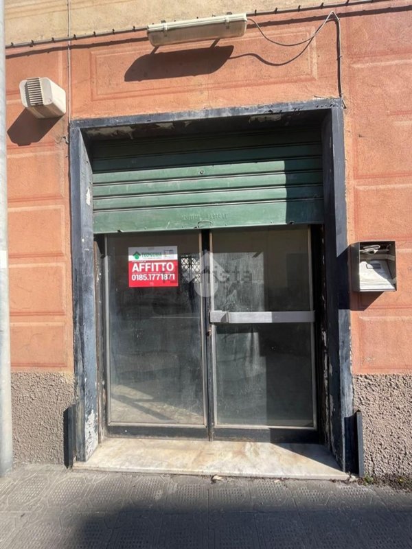 negozio in affitto a Chiavari in zona Entella