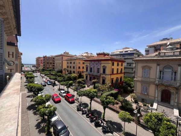 appartamento in affitto a Chiavari in zona Entella