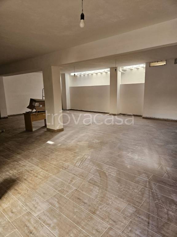 locale commerciale in affitto a Chiavari