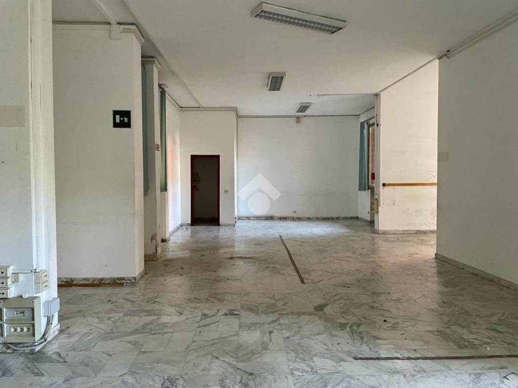 ufficio in affitto a Chiavari in zona Entella