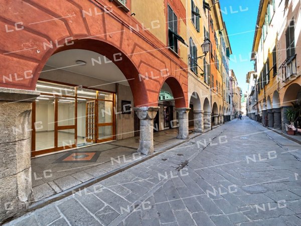 locale commerciale in affitto a Chiavari in zona Entella