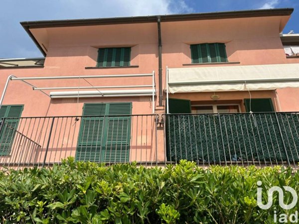 appartamento in affitto a Cogoleto in zona Lerca