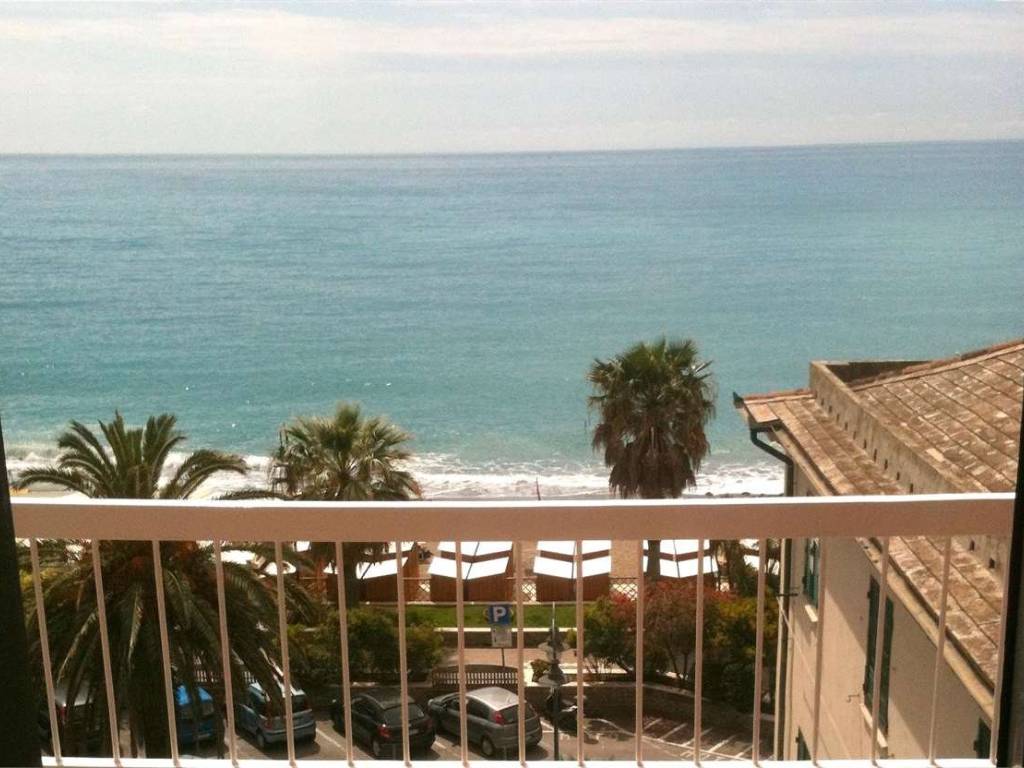 appartamento in affitto a Cogoleto