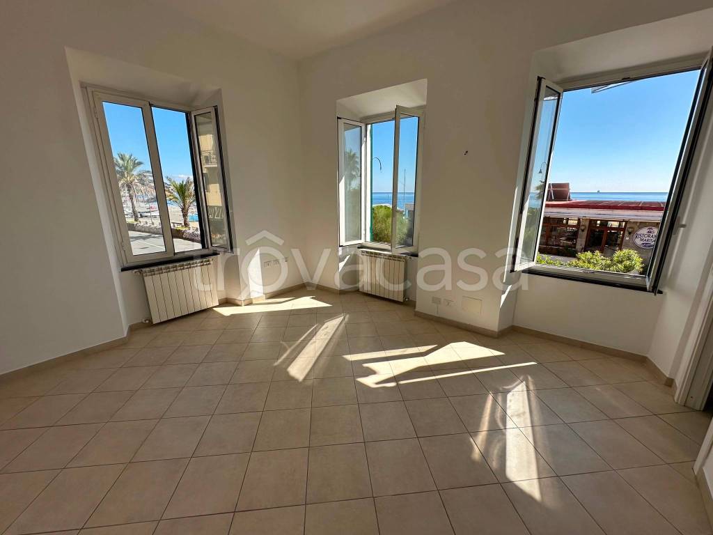 appartamento in affitto a Cogoleto