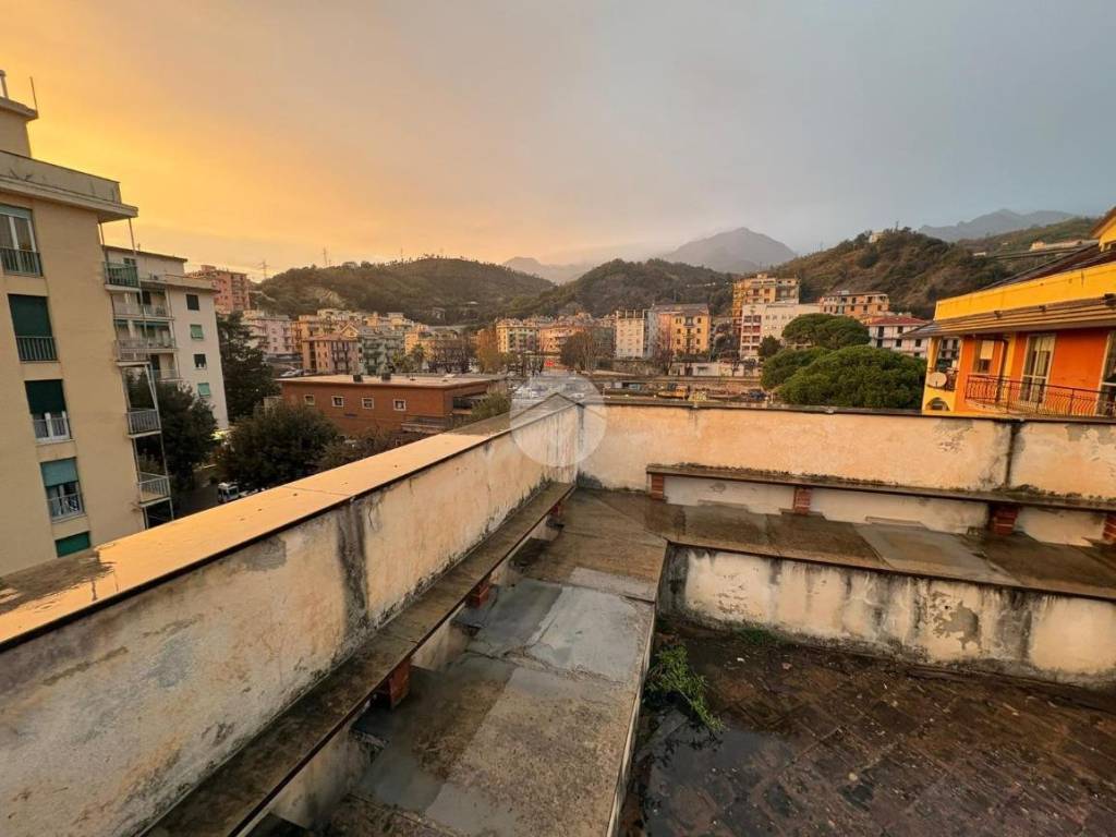 locale commerciale in affitto a Cogoleto