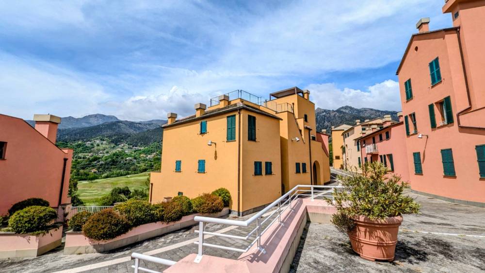 appartamento in affitto a Cogoleto in zona Lerca