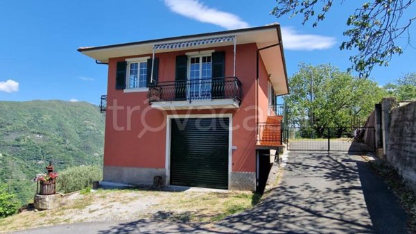 appartamento in affitto a Cogorno in zona Monticelli