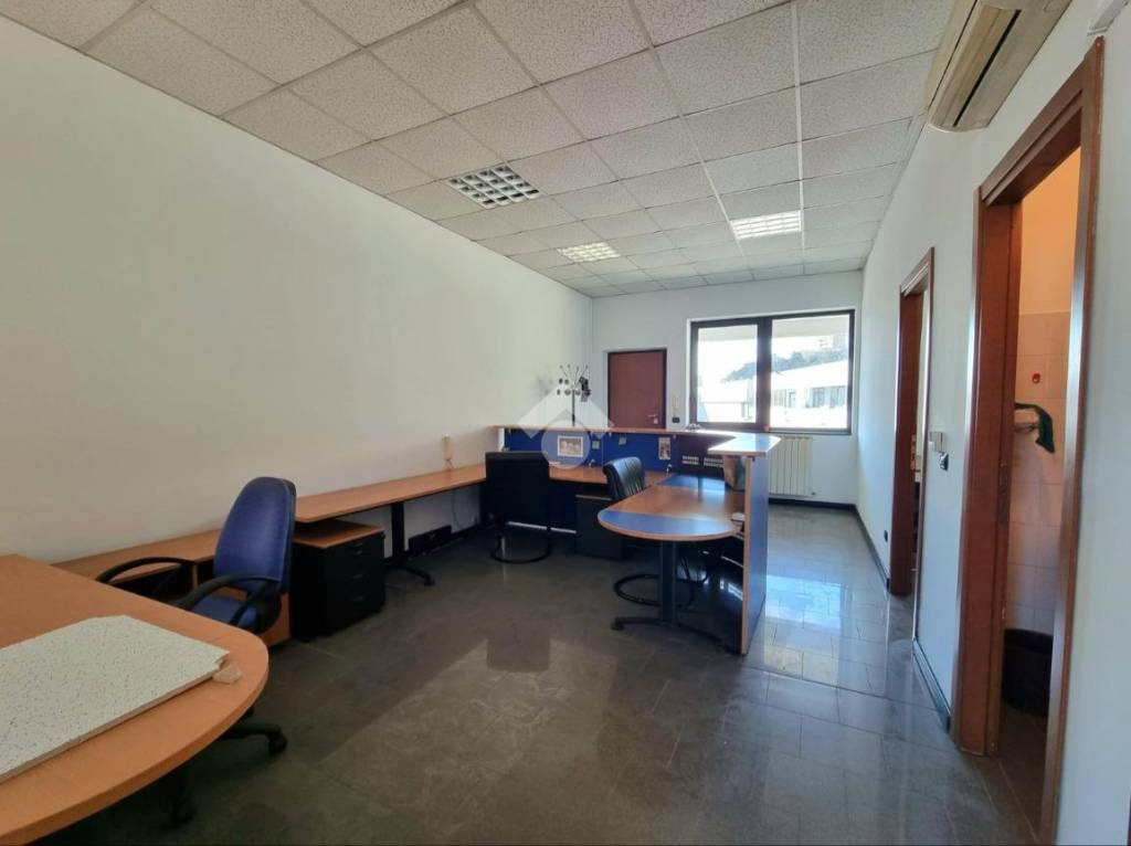 ufficio in affitto a Genova in zona Cornigliano