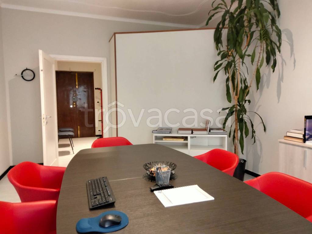 ufficio in affitto a Genova in zona Foce
