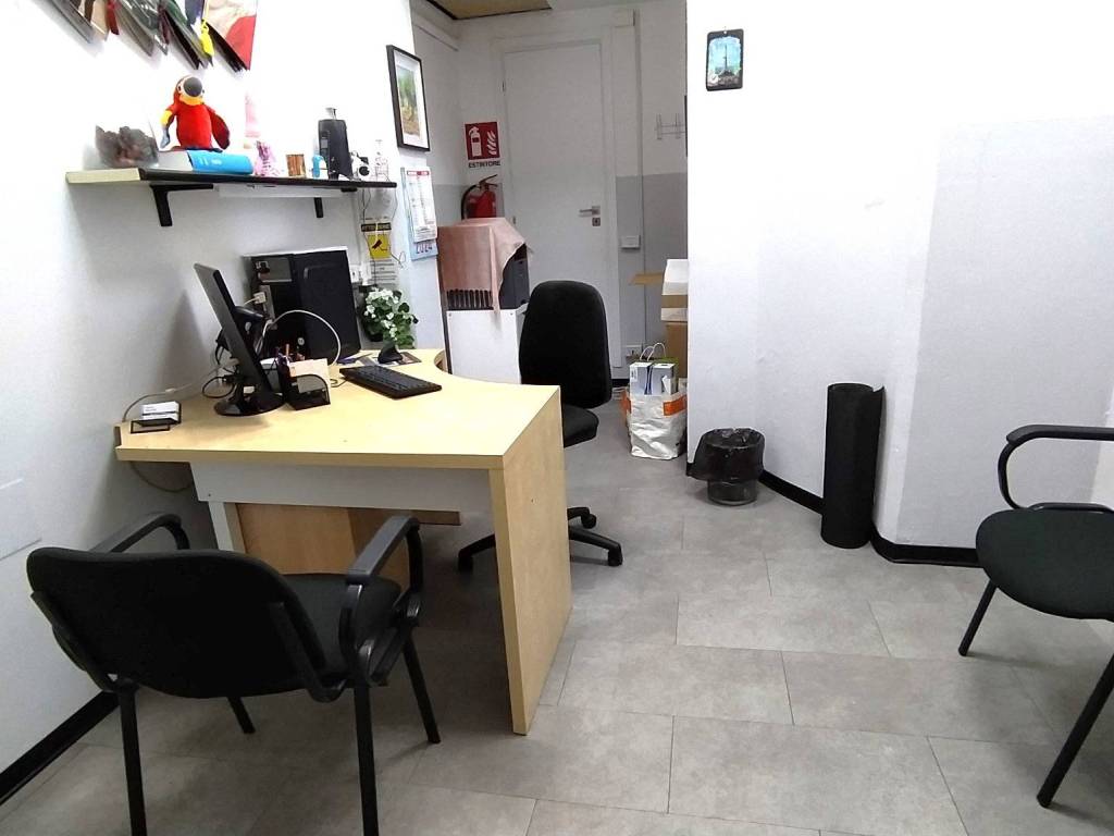 ufficio in affitto a Genova in zona Lagaccio / Granarolo