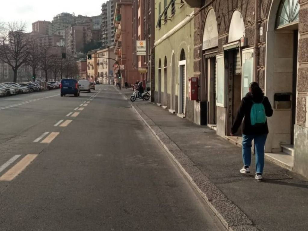negozio in affitto a Genova in zona Marassi