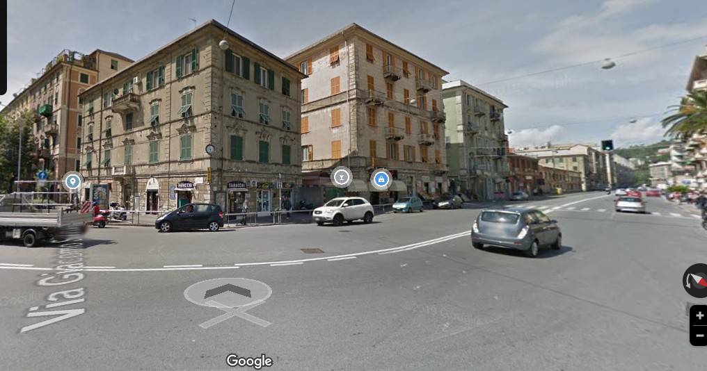 negozio in affitto a Genova in zona Borzoli