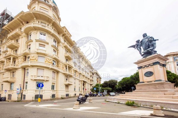 ufficio in affitto a Genova in zona Carignano