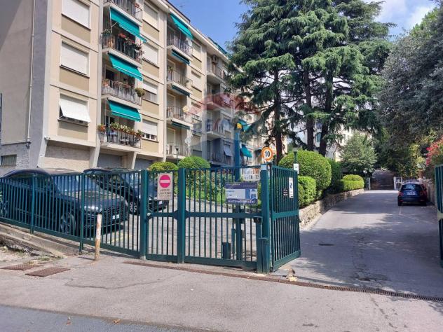 esavano in affitto a Genova in zona Foce