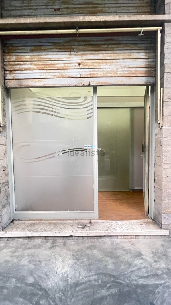 locale commerciale in affitto a Genova in zona Pegli