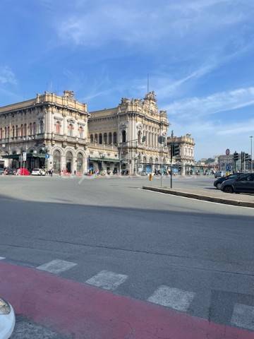 ufficio in affitto a Genova in zona San Vincenzo
