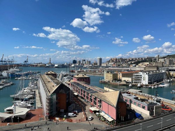 appartamento in affitto a Genova in zona Sottoripa / Maddalena / Molo