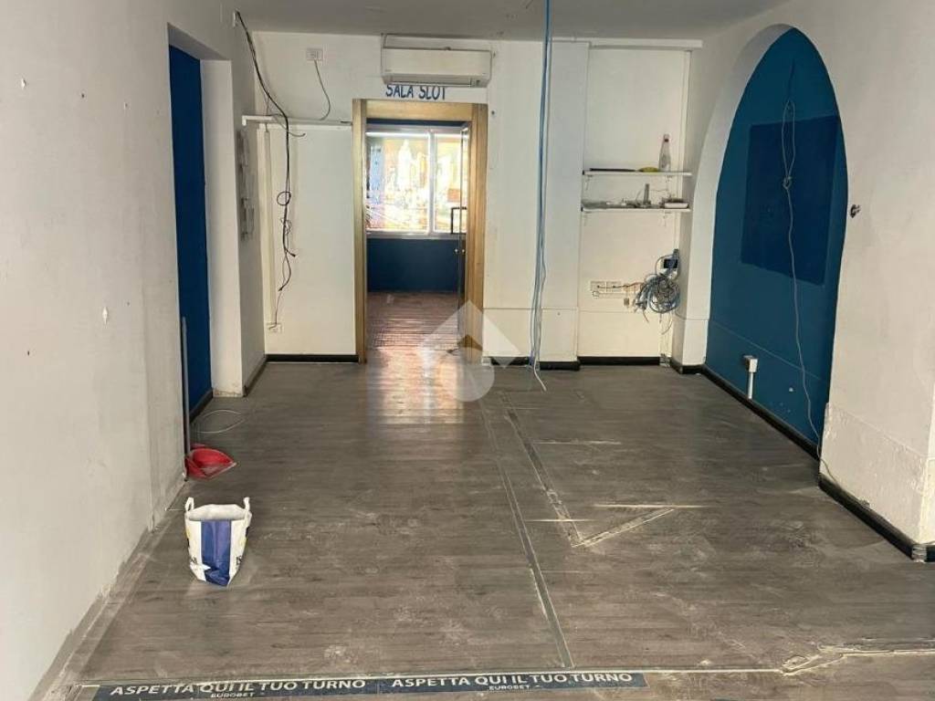 negozio in affitto a Genova in zona Nervi