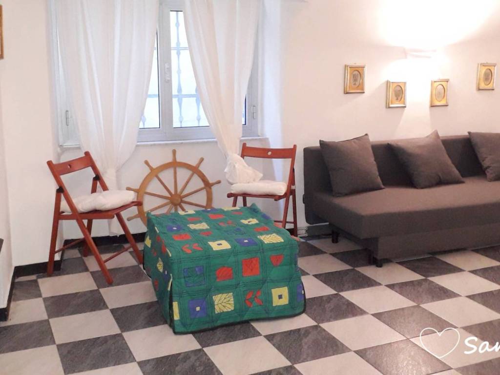 appartamento in affitto a Genova in zona Sottoripa / Maddalena / Molo