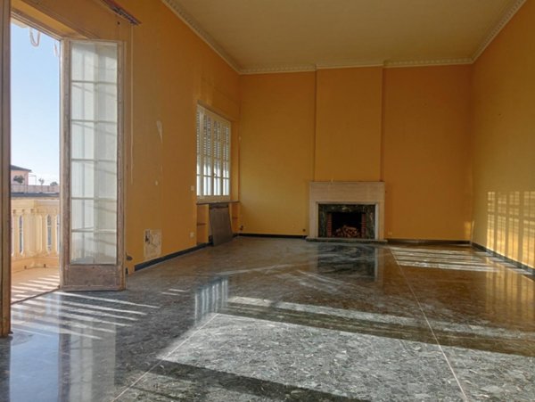 appartamento in affitto a Genova in zona Carignano
