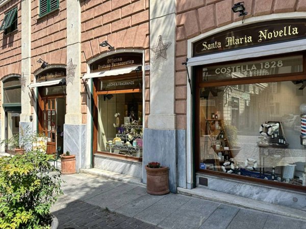 negozio in affitto a Genova in zona Centro Storico