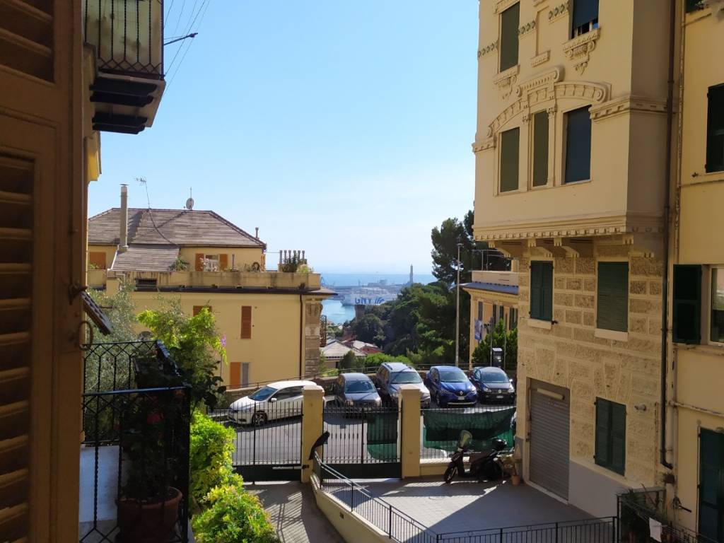 appartamento in affitto a Genova in zona Castelletto