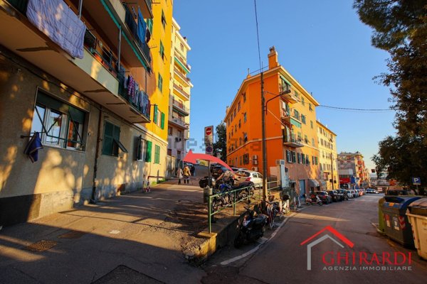 locale di sgombero in affitto a Genova in zona Multedo