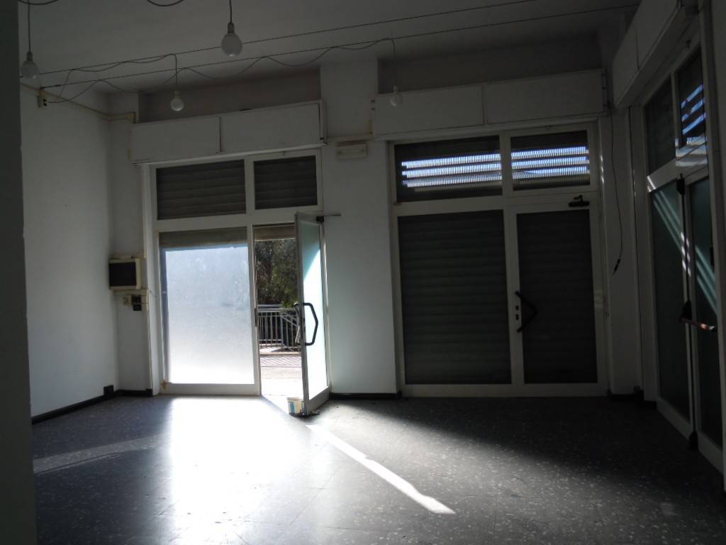 negozio in affitto a Genova in zona Nervi