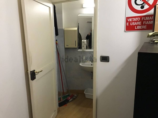 negozio in affitto a Genova in zona Nervi