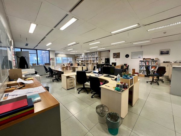ufficio in affitto a Genova in zona Sampierdarena