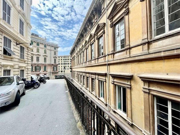 appartamento in affitto a Genova in zona Sottoripa / Maddalena / Molo