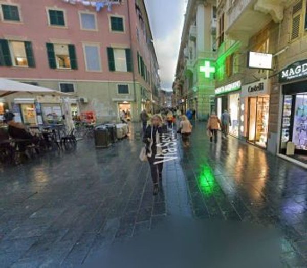 negozio in affitto a Genova in zona Sestri Ponente