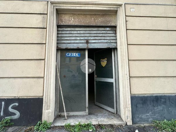 negozio in affitto a Genova in zona Cornigliano
