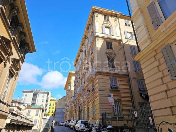 appartamento in affitto a Genova in zona Sottoripa / Maddalena / Molo
