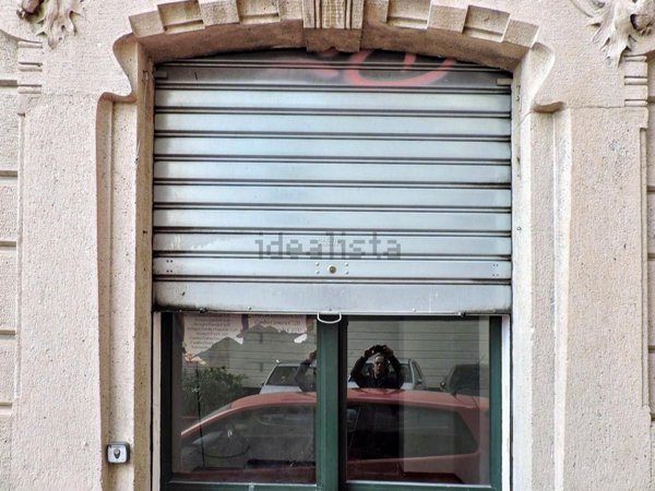 locale commerciale in affitto a Genova in zona DiNegro