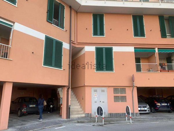 appartamento in affitto a Genova in zona Palmaro / Pra'