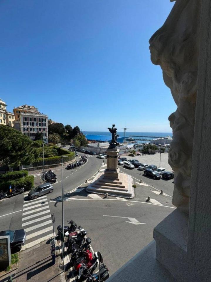 appartamento in affitto a Genova in zona Carignano