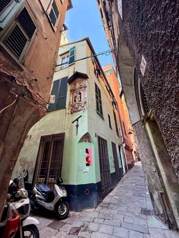 appartamento in affitto a Genova in zona Sottoripa / Maddalena / Molo