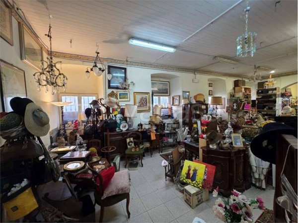 locale commerciale in affitto a Genova in zona Foce