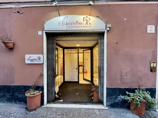 negozio in affitto a Genova in zona Nervi