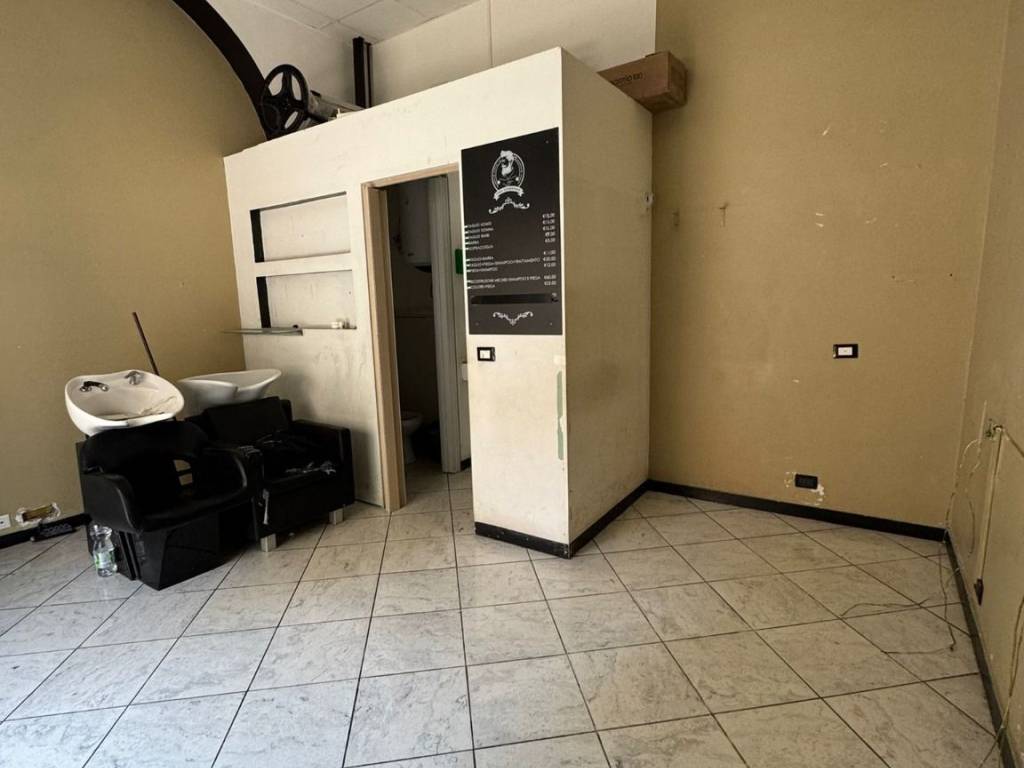negozio in affitto a Genova in zona Cornigliano